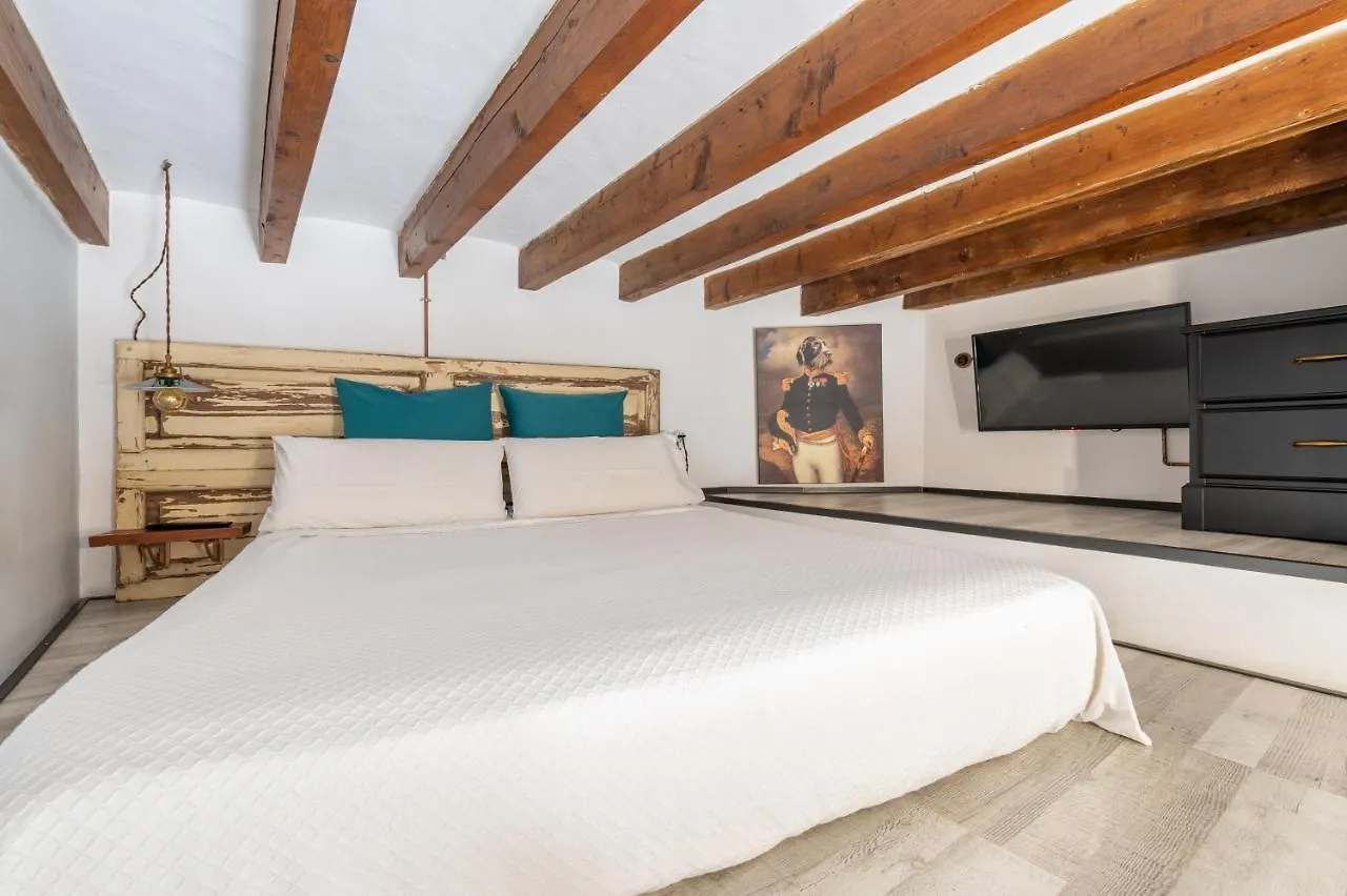 Dog Admiral - Urban Guest House Palma Privatunterkunft
