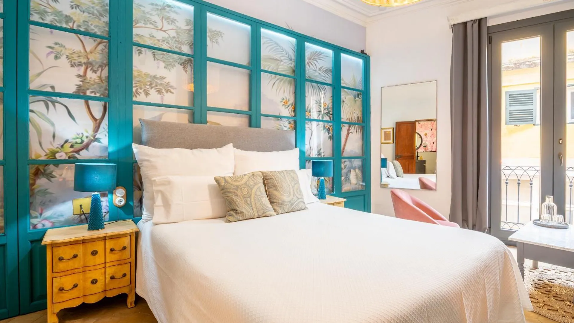 Dog Admiral - Urban Guest House Palma