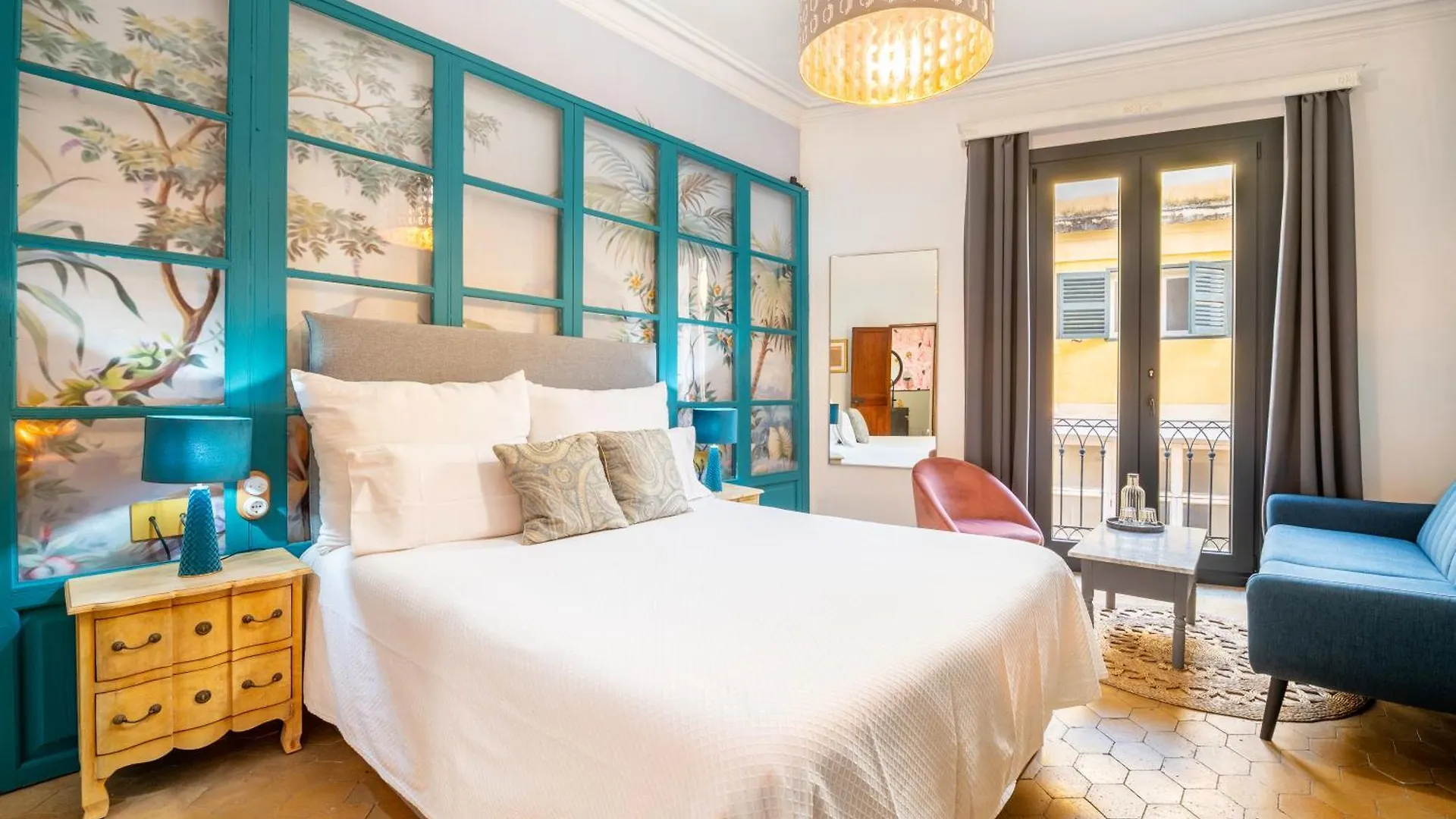 Dog Admiral - Urban Guest House Palma Spanien